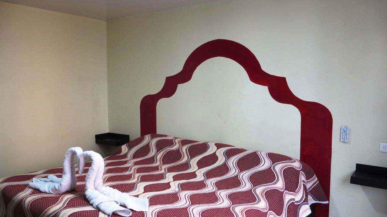 Hotel June Puebla Chambre photo